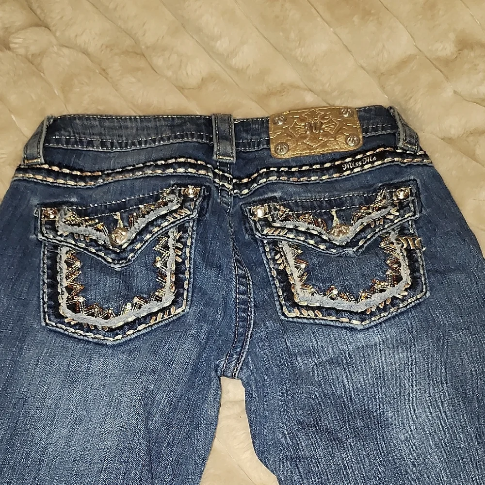 Stylish Blue Denim Jeans - Picture 5 of 5